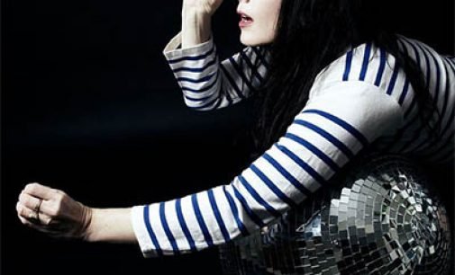 BRISA ROCHÉ – JEUDI 24 NOVEMBRE 20H30 – THEATRE JEROME SAVARY A VILLENEUVE-LES-MAGUELONE