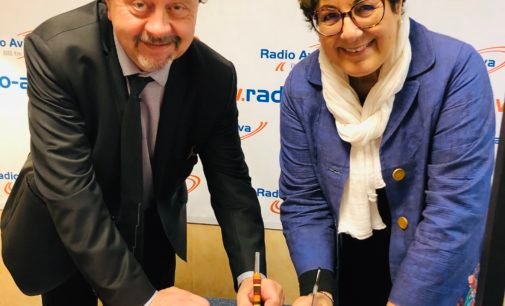 SIGNATURE D’UNE CONVENTION DE PARTENARIAT ENTRE RADIO AVIVA ET L’ONISEP